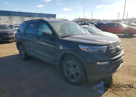2022 Ford Explorer Xlt z USA, uszkodzony, nr VIN 1FMSK8DH6NGB16752